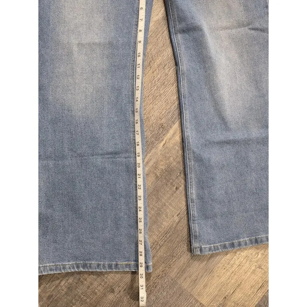 EM Wide Leg Jeans 2XL Light Wash High Rise Stretch Denim Flare MSRP $58 - Picture 3 of 7